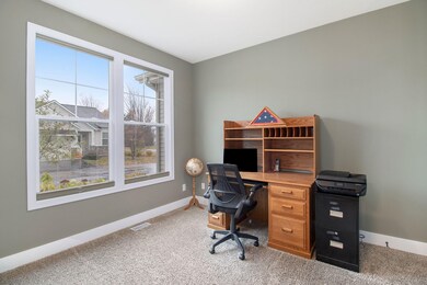BEDROOM/OFFICE