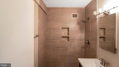 3901 Tunlaw Rd NW unit 701, Washington, DC 20007 - photo 7