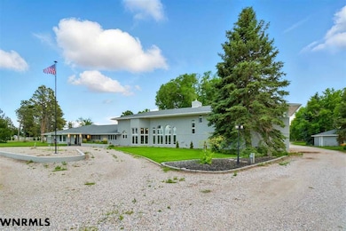 908 E 42nd St unit 4020 Hilltop Place, Scottsbluff, NE 69361 - photo 2