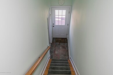 215NewarkAve_28