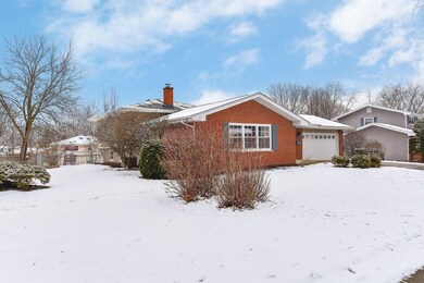 125 Sylvia Ln, Naperville, IL 60540 - photo 6
