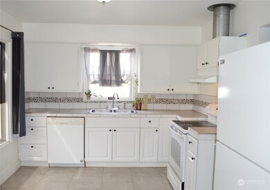 1125 N Devon Ave, East Wenatchee, WA 98802 - photo 6