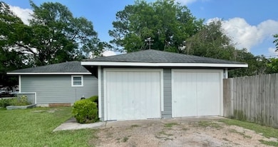 3100 14th St, Bay City, TX 77414 - photo 3