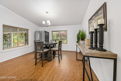 Open Kitchen Breakfast/Dinning area
