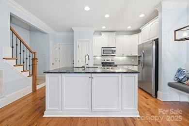 329 Spring St, Davidson, NC 28036 - photo 7