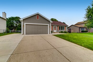 2007 Clematis Dr, Algonquin, IL 60102 - photo 4
