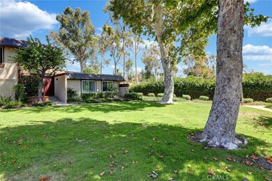 22922 Vía Nuez, Mission Viejo, CA 92691 - photo 3