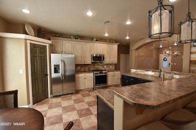 1810 N Medina Loop, Show Low, AZ 85901 - photo 2