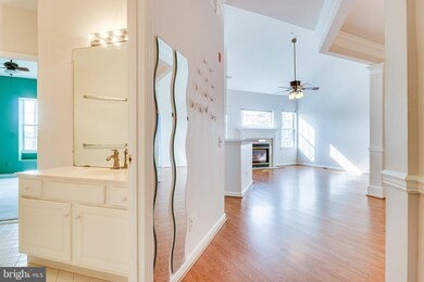 12471 Hayes Ct unit 304, Fairfax, VA 22033 - photo 5