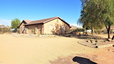 Three car garage and tons of parking