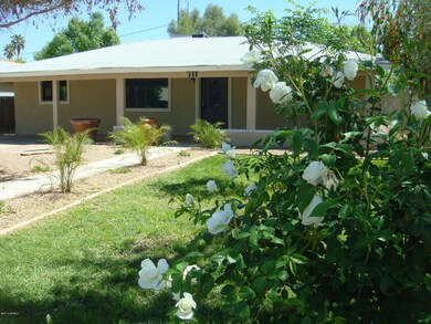 Gorgeous curb appeal - Front Elevation