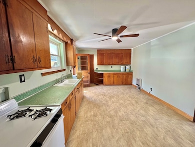 2067 Castleton Rd, Max Meadows, VA 24360 - photo 2