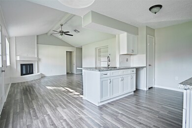 10319 Misty River Dr, Houston, TX 77086 - photo 3