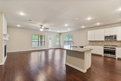 12526 Sherborne Castle Ct, Tomball, TX 77375 - photo 2