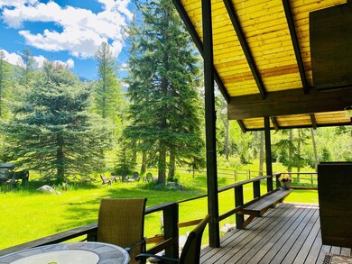 Covered Front Deck and firepit