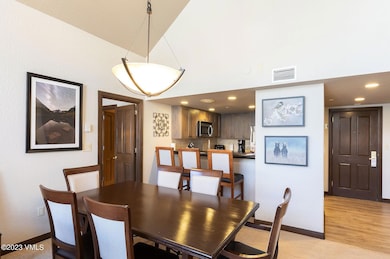 St James Place unit R-123, Week 10, Beaver Creek, CO 81620 - photo 6