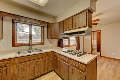 8421 Delaware Place, Highland, IN 46322 - photo 3