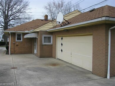 30536 Grant St, Wickliffe, OH 44092 - photo 2