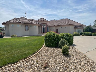 1410 S Main St, Hugoton, KS 67951 - photo 3