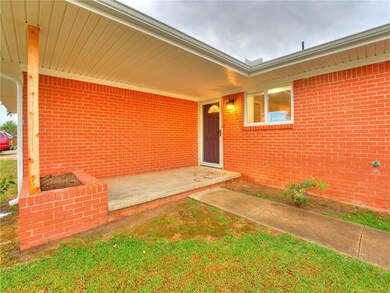 1810 N Pennsylvania Ave, Shawnee, OK 74804 - photo 2