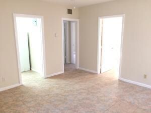 1010 Grant St, West Palm Beach, FL 33407 - photo 3