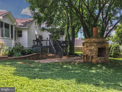 111 N 31st St, Purcellville, VA 20132 - photo 3