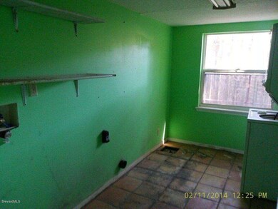 2nd view Utility rm