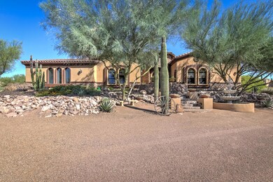 3719 N Canyon Crest Pl-9