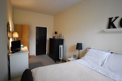 482 Beacon St unit 21, Boston, MA 02115 - photo 4