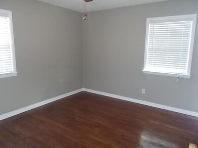 2108 E Willow St, Scottsboro, AL 35768 - photo 6