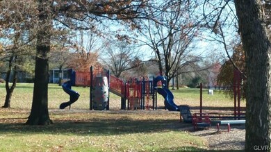 897 Cold Spring Rd unit 6, Allentown, PA 18103 - photo 2