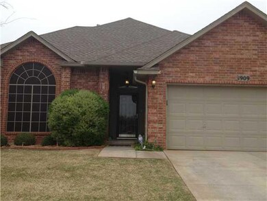 1909 NE 7th Cir, Moore, OK 73160 - photo 2