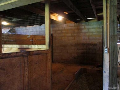Barn horse stall