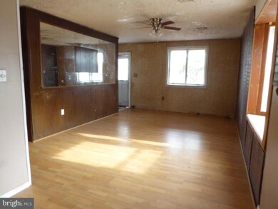 1021 Fitzallen Rd, Glen Burnie, MD 21060 - photo 4