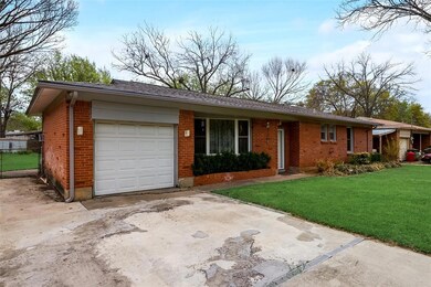 424 Hurstview Dr, Hurst, TX 76053 - photo 4