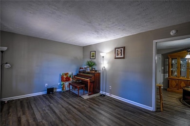 200 Capitol Ave, Winder, GA 30680 - photo 4