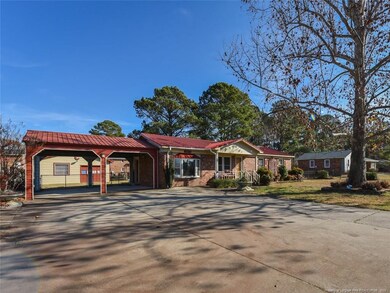 1575 Ireland Dr, Fayetteville, NC 28304 - photo 3