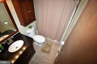 1306 Pin Oak Ln, Slatington, PA 18080 - photo 7