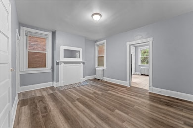 147 Moultrie St, Pittsburgh, PA 15219 - photo 6
