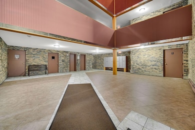 8936 N Parkside Ave unit B402, Des Plaines, IL 60016 - photo 4