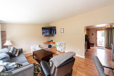 2921 Baltimore Ave, Halethorpe, MD 21227 - photo 2