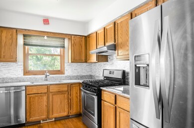 4809-Moultrie-Cir-Lansing-MI-48917-3