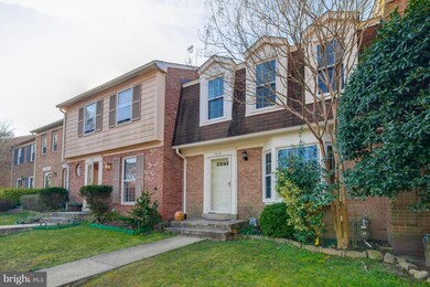 7919 Bethelen Woods Ln, Springfield, VA 22153 - photo 3