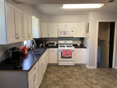 1217 W Algonquin Rd, Algonquin, IL 60102 - photo 4