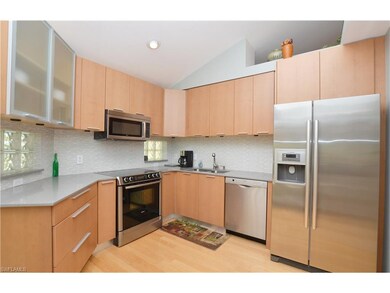 HIGH END KITCHEN APPLIANCES AND QUARTZ COUNTER TOP