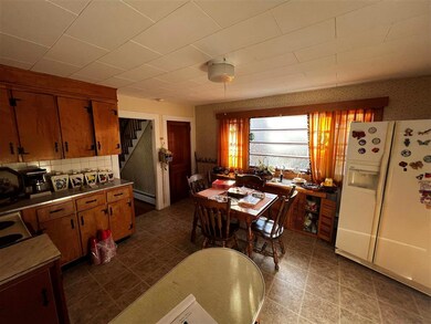 27 Cramton Ave, Rutland, VT 05701 - photo 5