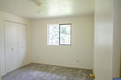 1281 Chrissy Ct S, Salem, OR 97306 - photo 7