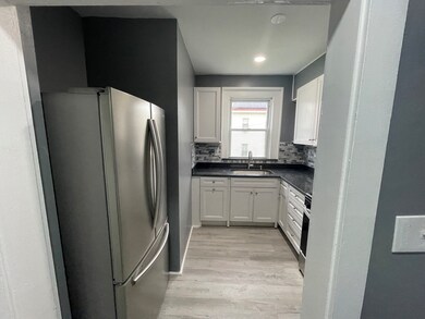 121-123 High St unit 2, Lawrence, MA 01841 - photo 5