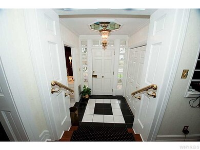 Foyer.