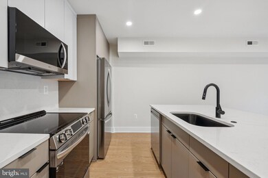 2134 Wisconsin Ave NW unit 4, Washington, DC 20007 - photo 5